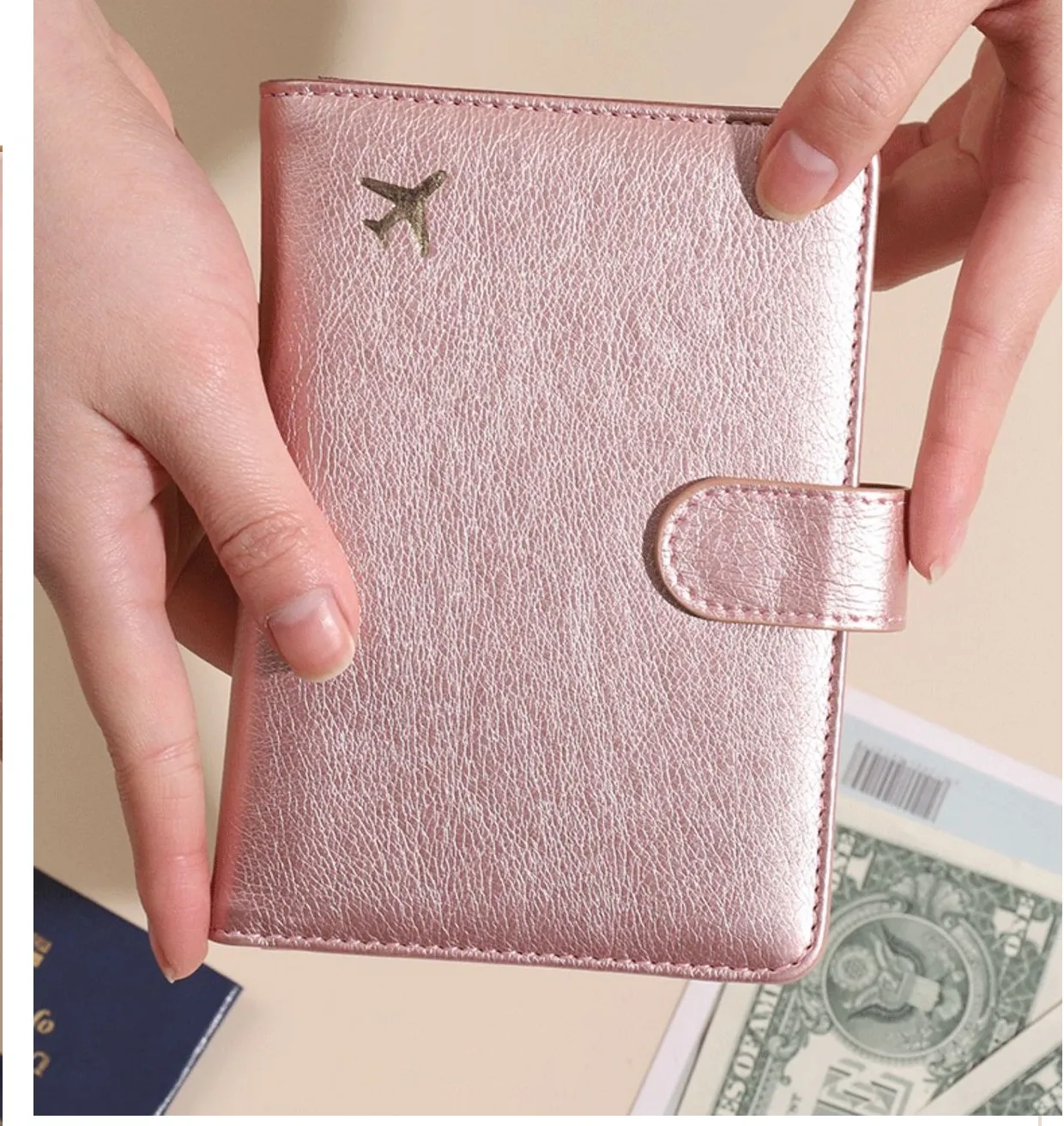 WT0946 Passport Holder